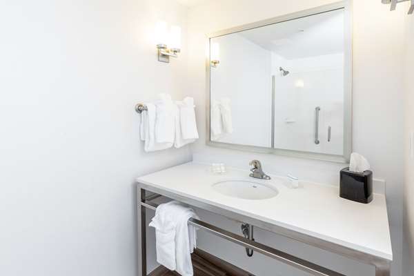  - Hilton Garden Inn Asheville Downtown - I-240, Exit 5B