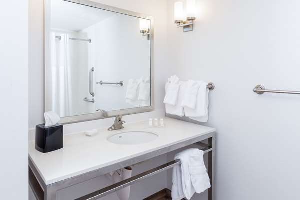  - Hilton Garden Inn Asheville Downtown - I-240, Exit 5B