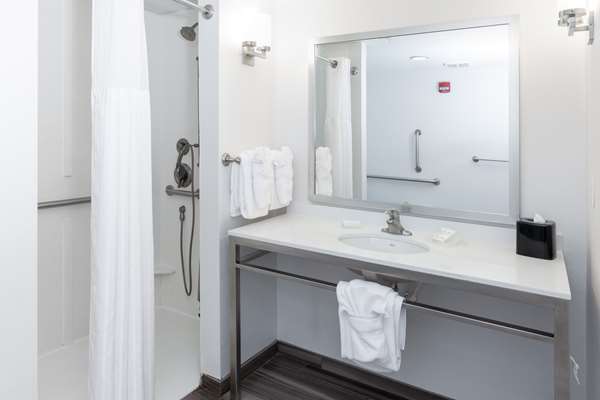  - Hilton Garden Inn Asheville Downtown - I-240, Exit 5B