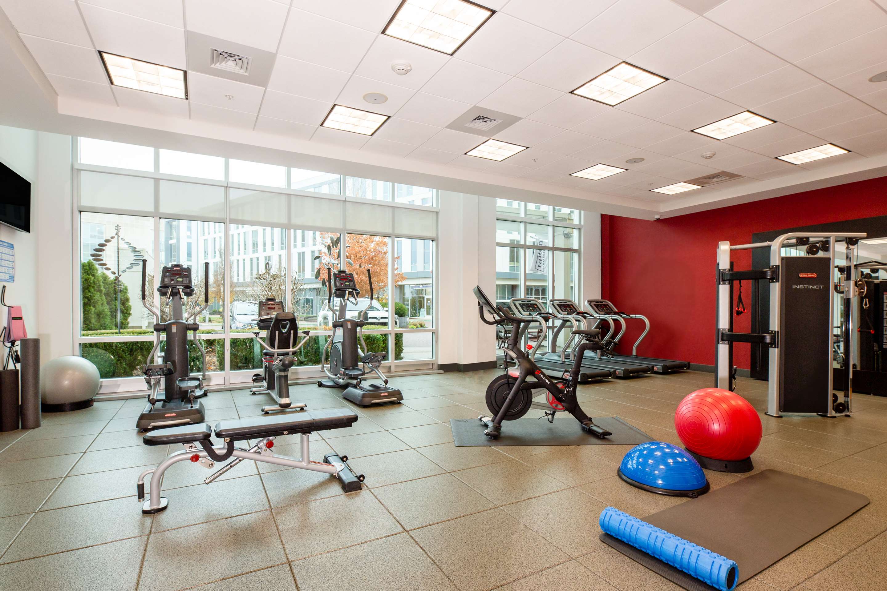 Health club fitness center gym | Hilton Garden Inn Asheville Downtown
