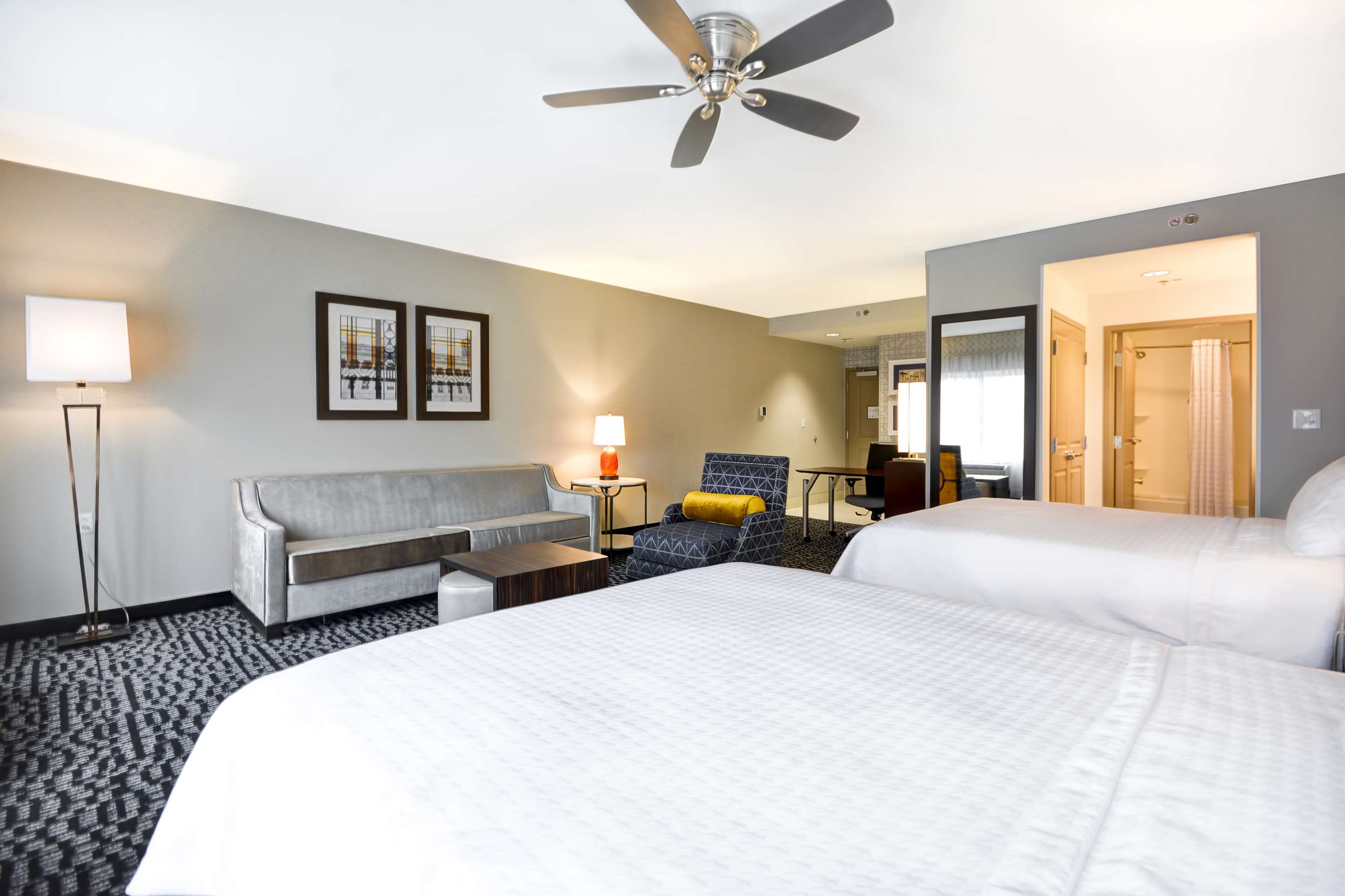Guest room