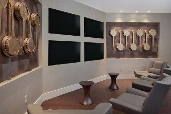  - Hilton Hotel Nashville Airport - I-40, Exit 215