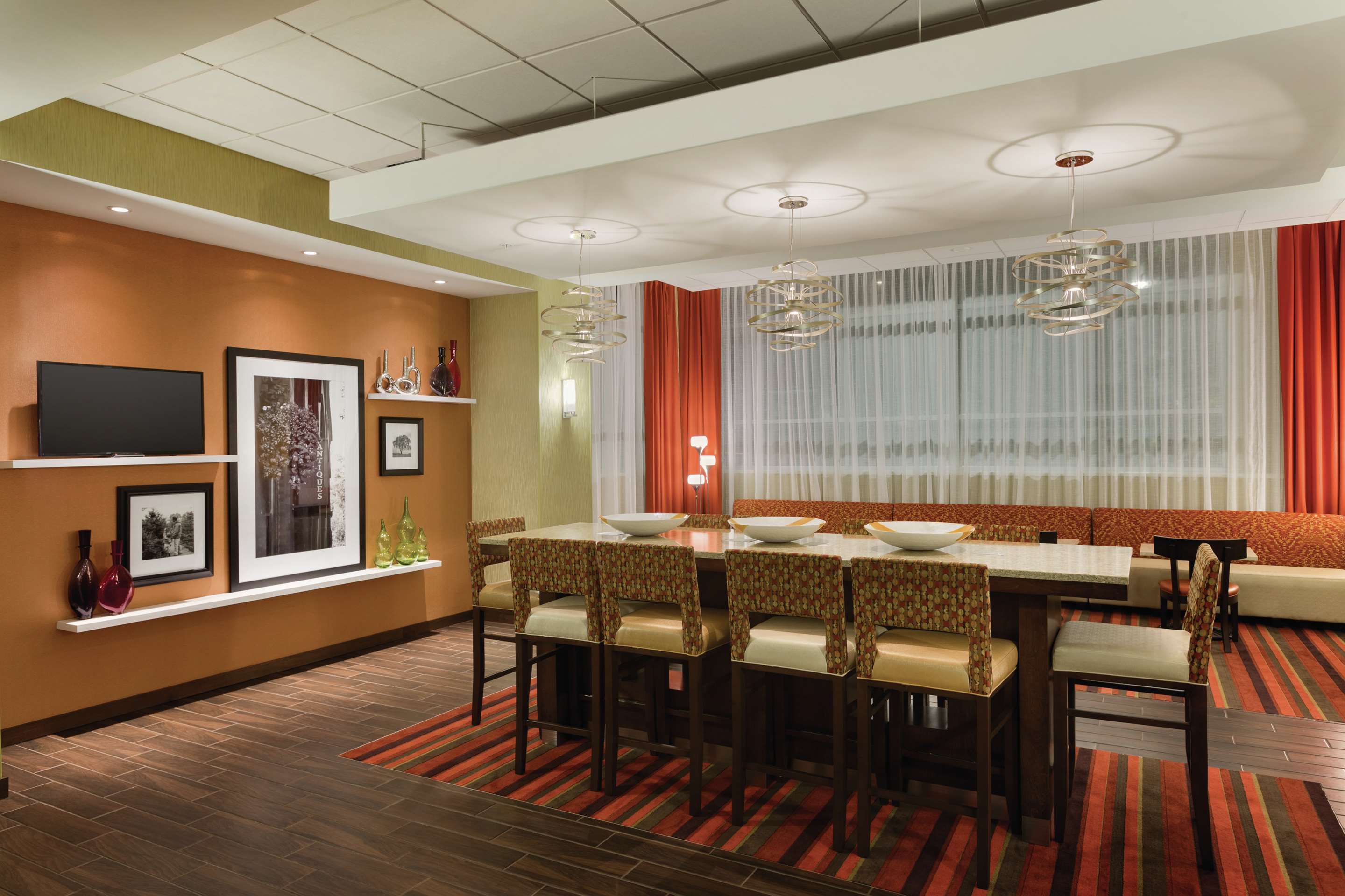 Lobby | Hampton Inn St. Albans