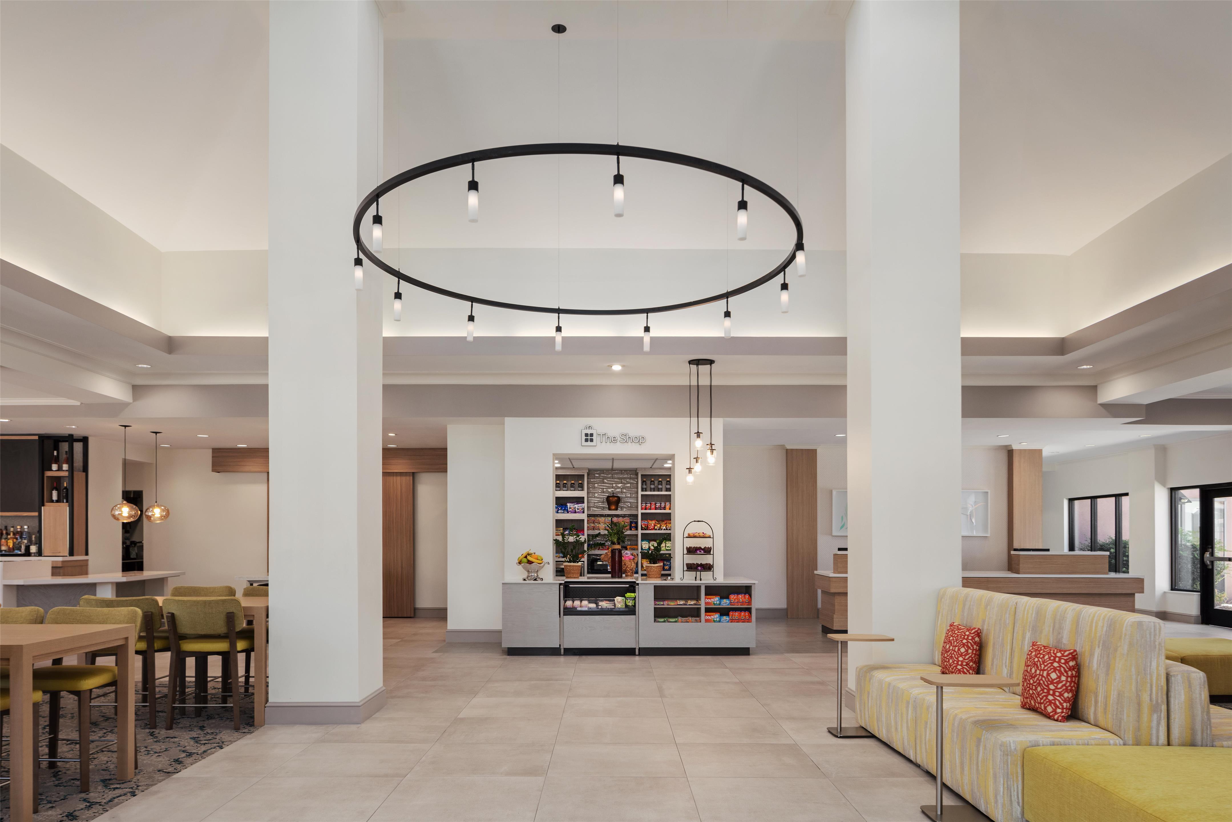 Lobby | Hilton Garden Inn Palmdale