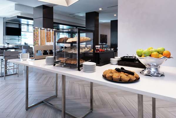 Amenities - Hilton Garden Inn Downtown Columbia