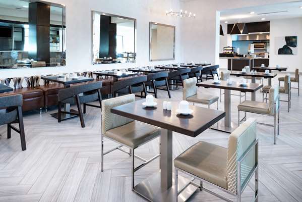 Amenities - Hilton Garden Inn Downtown Columbia