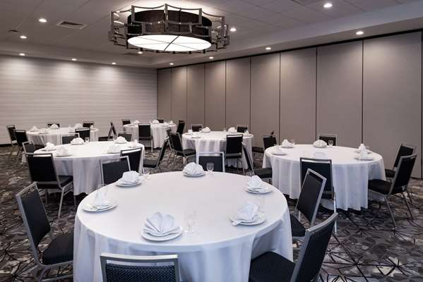 Restaurant - Hilton Garden Inn Downtown Columbia