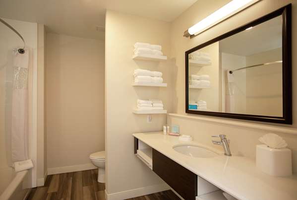  - Hampton Inn Cortez