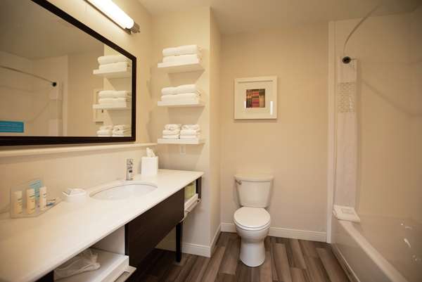  - Hampton Inn Cortez