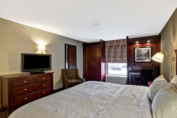  - Hampton Inn Fairmont - I-79, Exit 133
