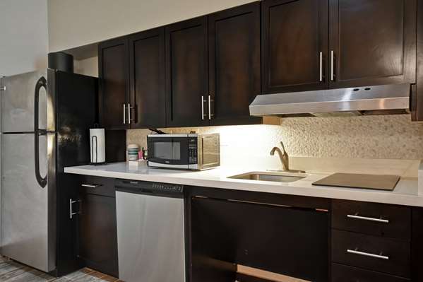  - Homewood Suites by Hilton Six Flags Arlington - I-20, Exit 451