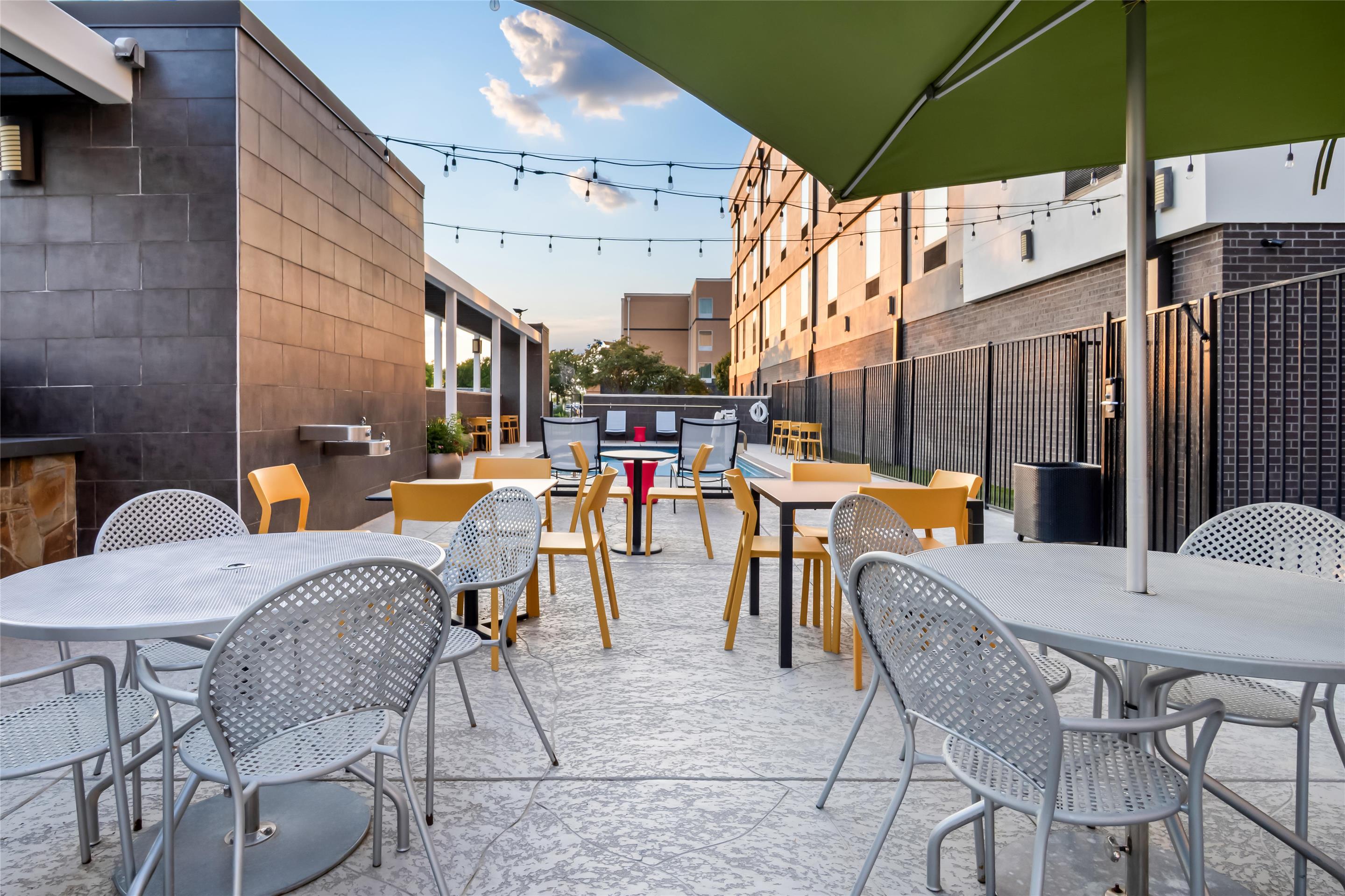 Exterior | Home2 Suites by Hilton Irving / DFW Airport North