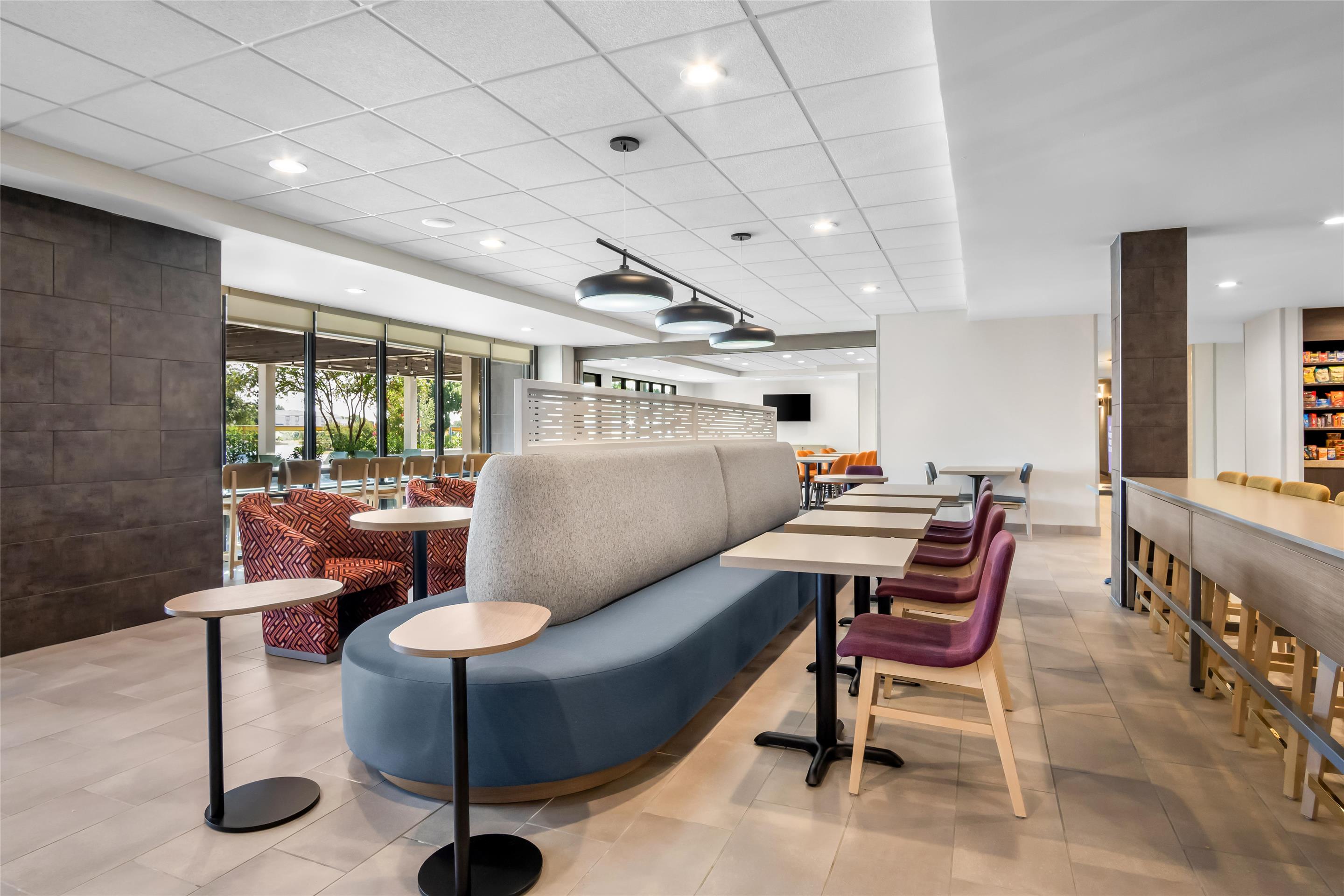 Lobby | Home2 Suites by Hilton Irving / DFW Airport North