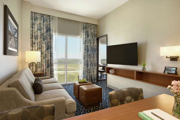  - Embassy Suites Denton - I-35, Exit 469