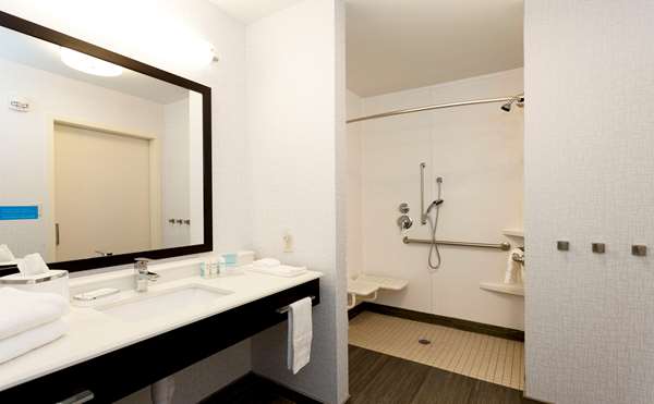  - Hampton Inn & Suites Mall Area Duluth