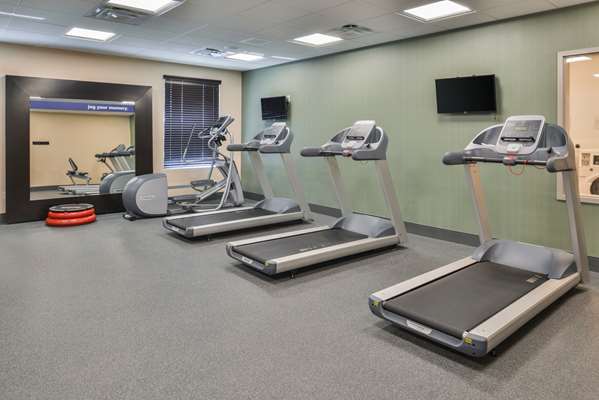 Fitness/ Exercise Room - Hampton Inn Altoona - I-80, Exit 143