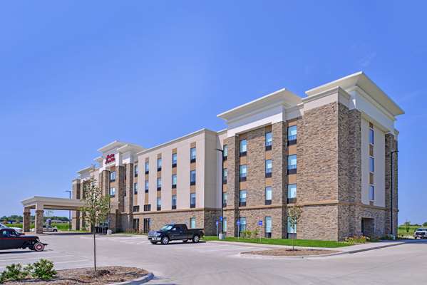 Exterior view - Hampton Inn Altoona - I-80, Exit 143