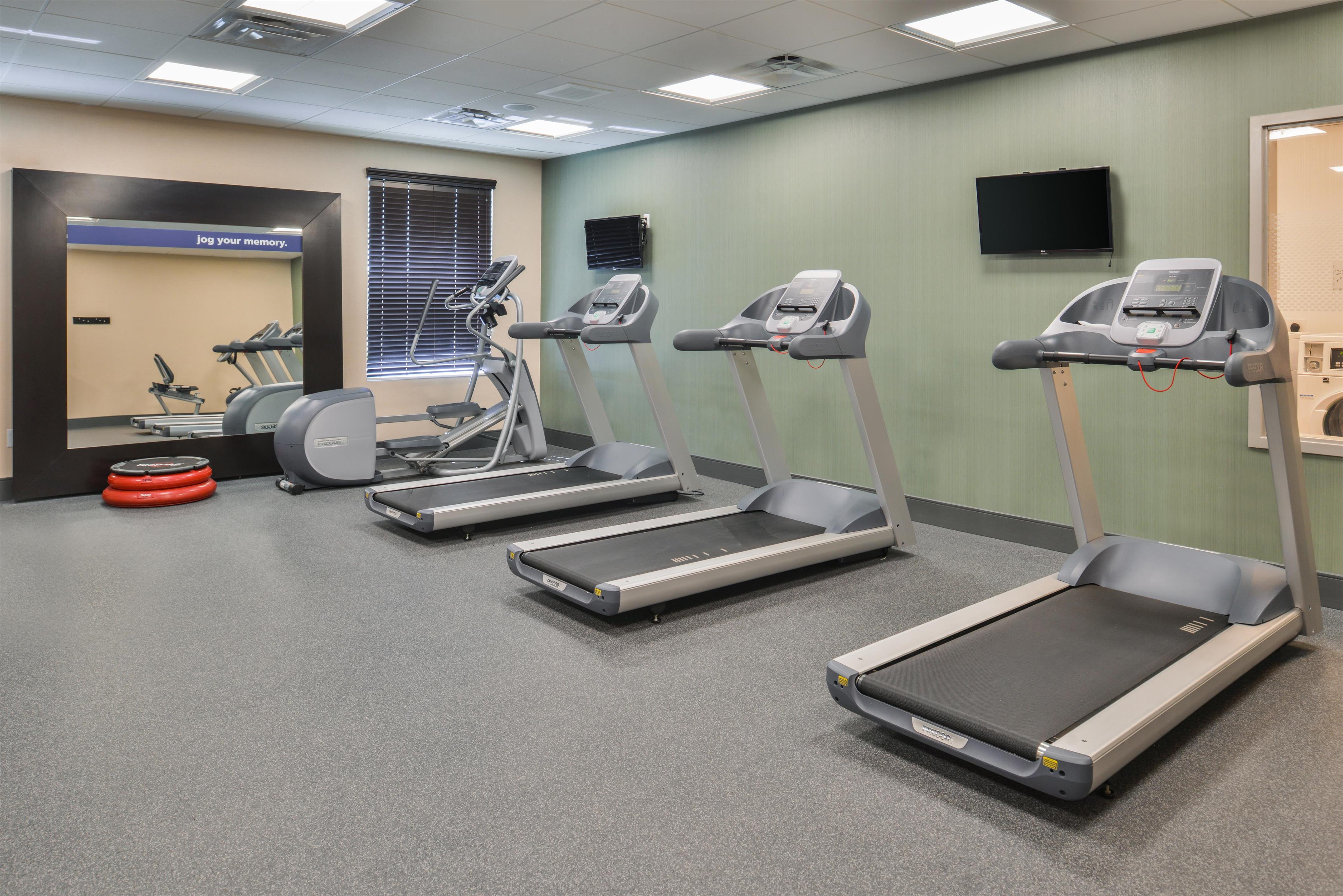 Health club fitness center gym | Hampton Inn & Suites Altoona-Des Moines