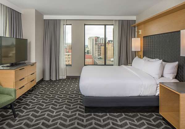  - Hilton Hotel Downtown Des Moines