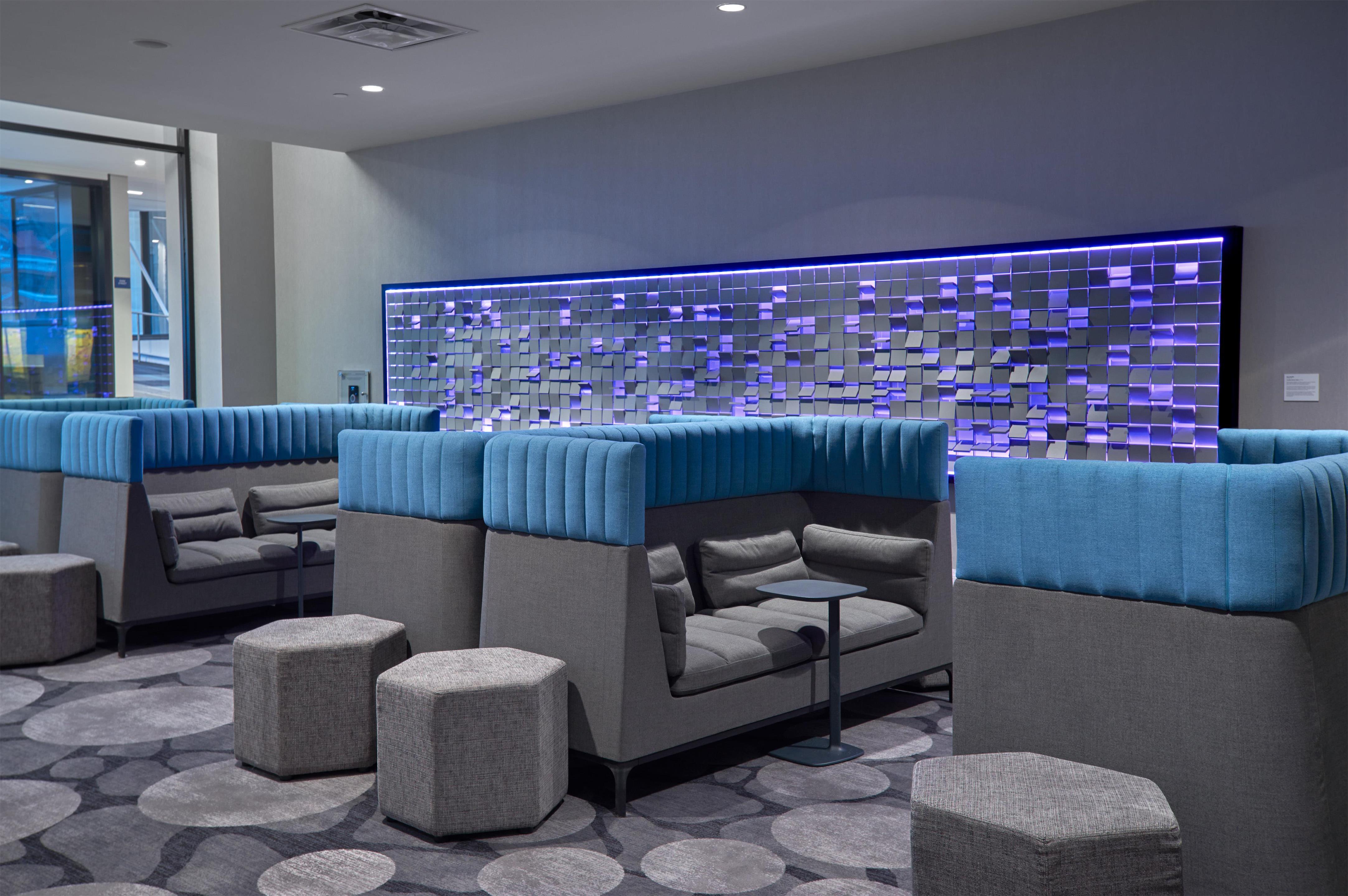 Lobby | Hilton Des Moines Downtown