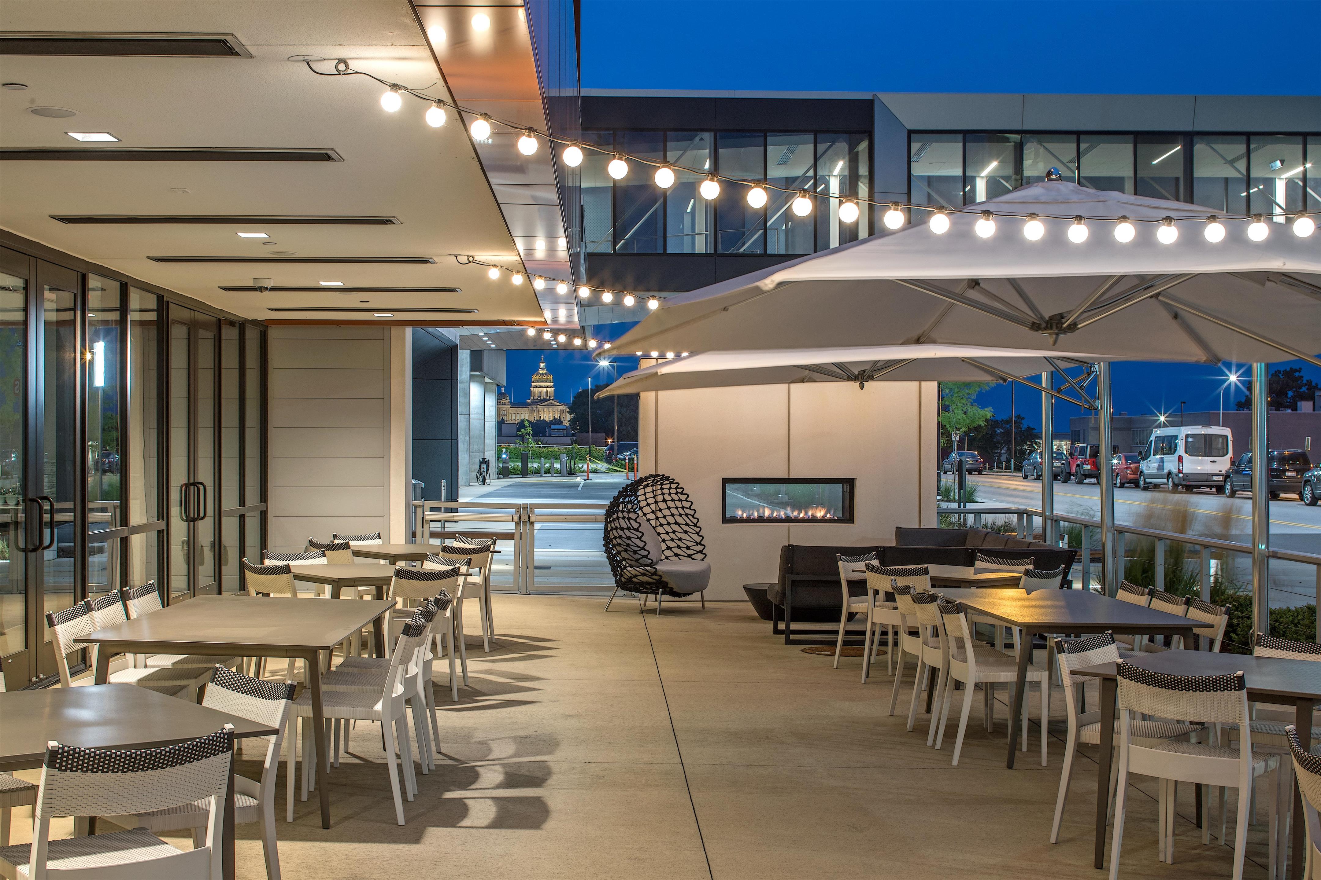 Exterior | Hilton Des Moines Downtown