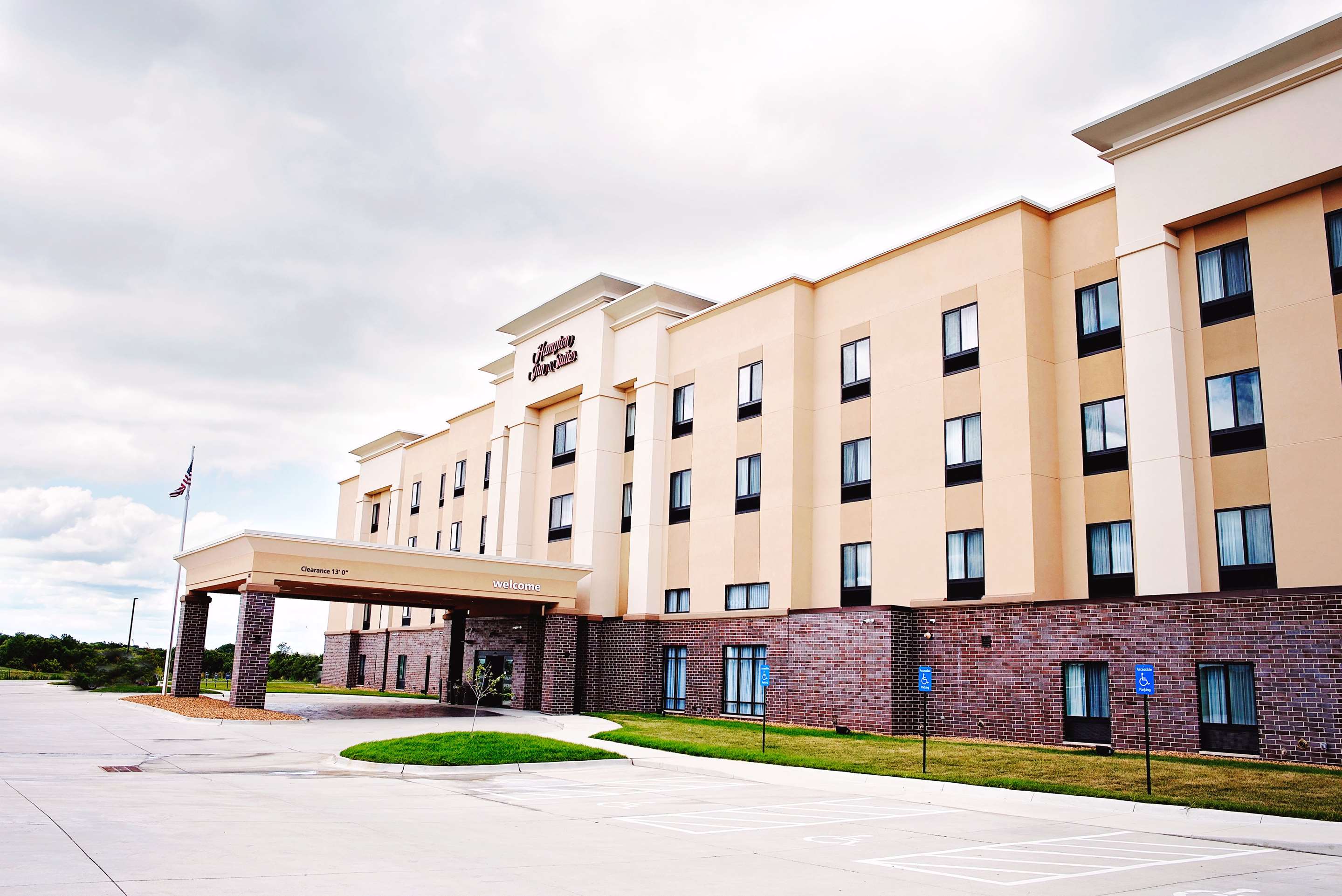 Exterior | Hampton Inn & Suites Des Moines/Urbandale Ia