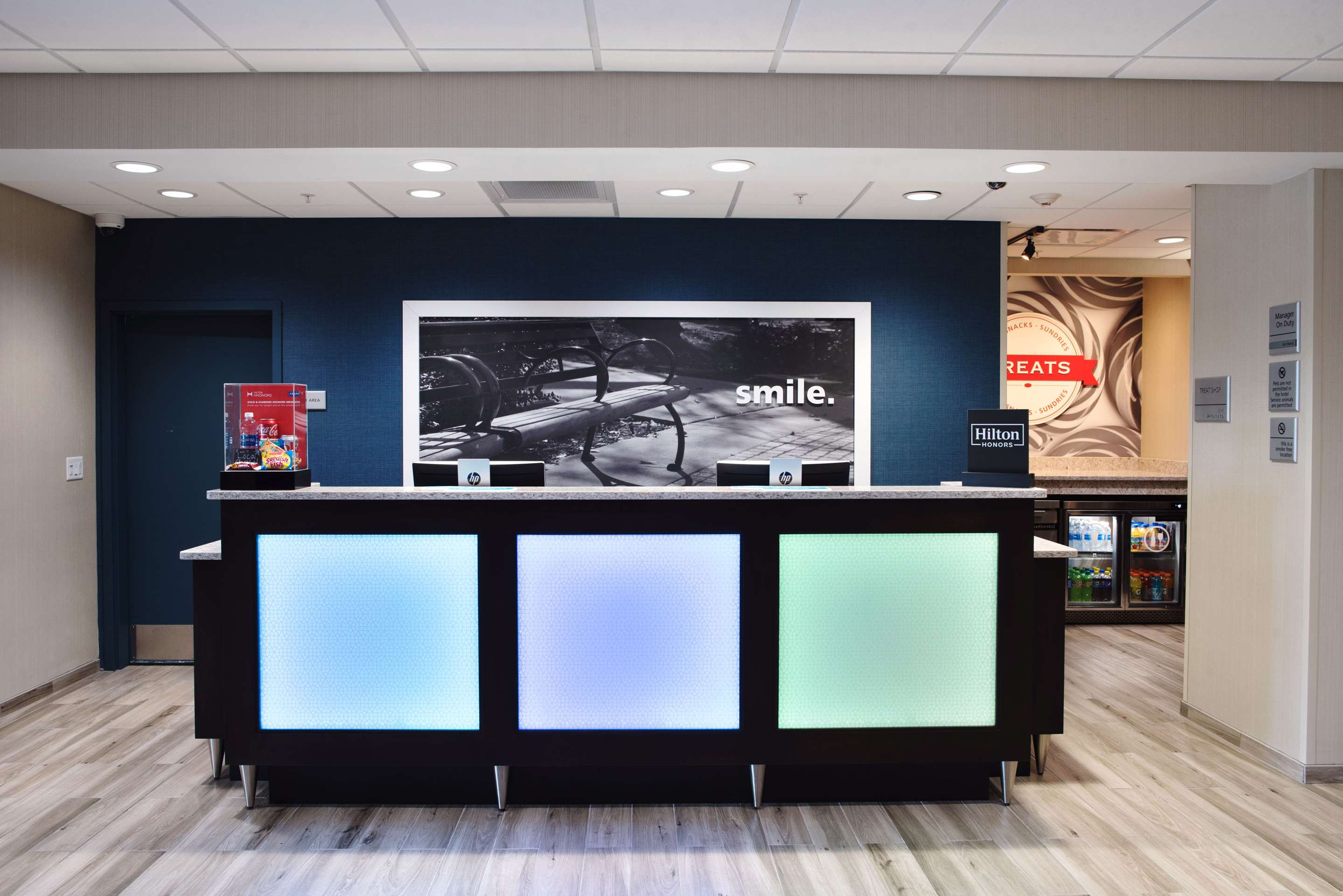 Reception | Hampton Inn & Suites Des Moines/Urbandale Ia
