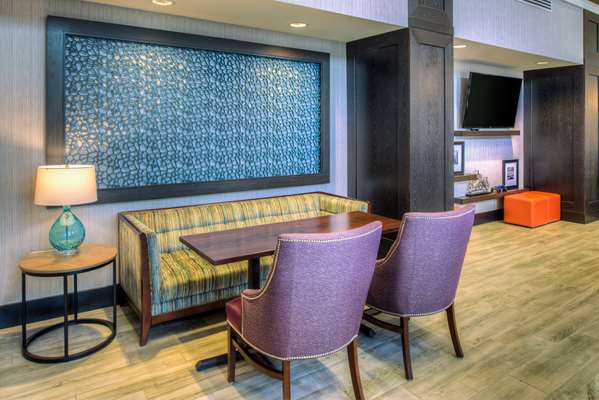 Restaurant - Hampton Inn & Suites Wixom - I-96, Exit 159