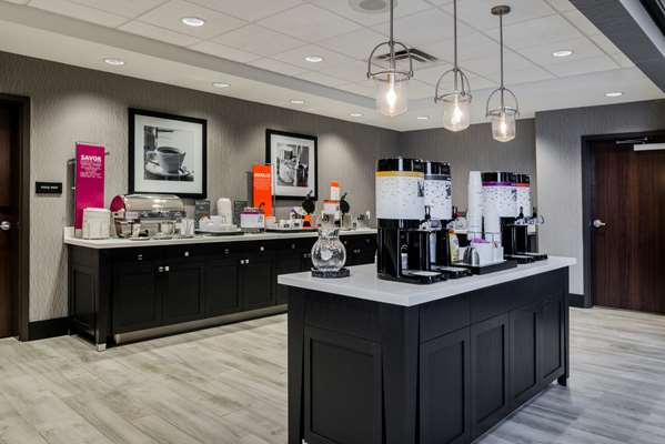 Amenities - Hampton Inn & Suites Wixom - I-96, Exit 159