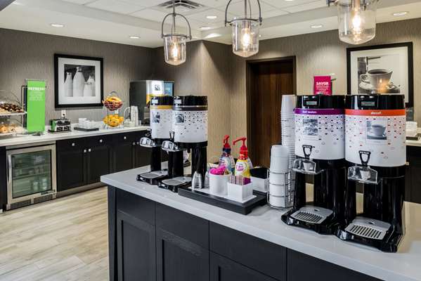 Amenities - Hampton Inn & Suites Wixom - I-96, Exit 159