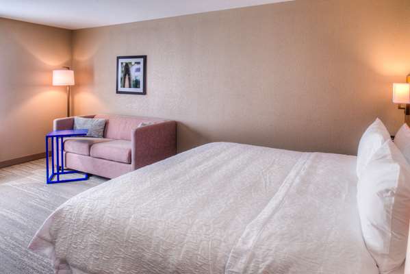  - Hampton Inn & Suites Wixom - I-96, Exit 159