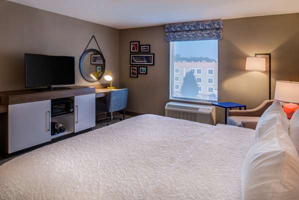  - Hampton Inn & Suites Wixom - I-96, Exit 159