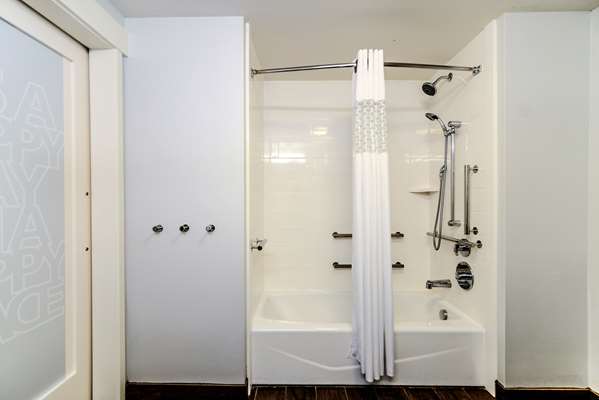  - Hampton Inn Brighton