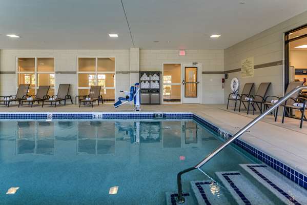Pool - Hampton Inn Brighton