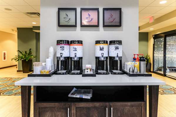 Amenities - Hampton Inn Brighton