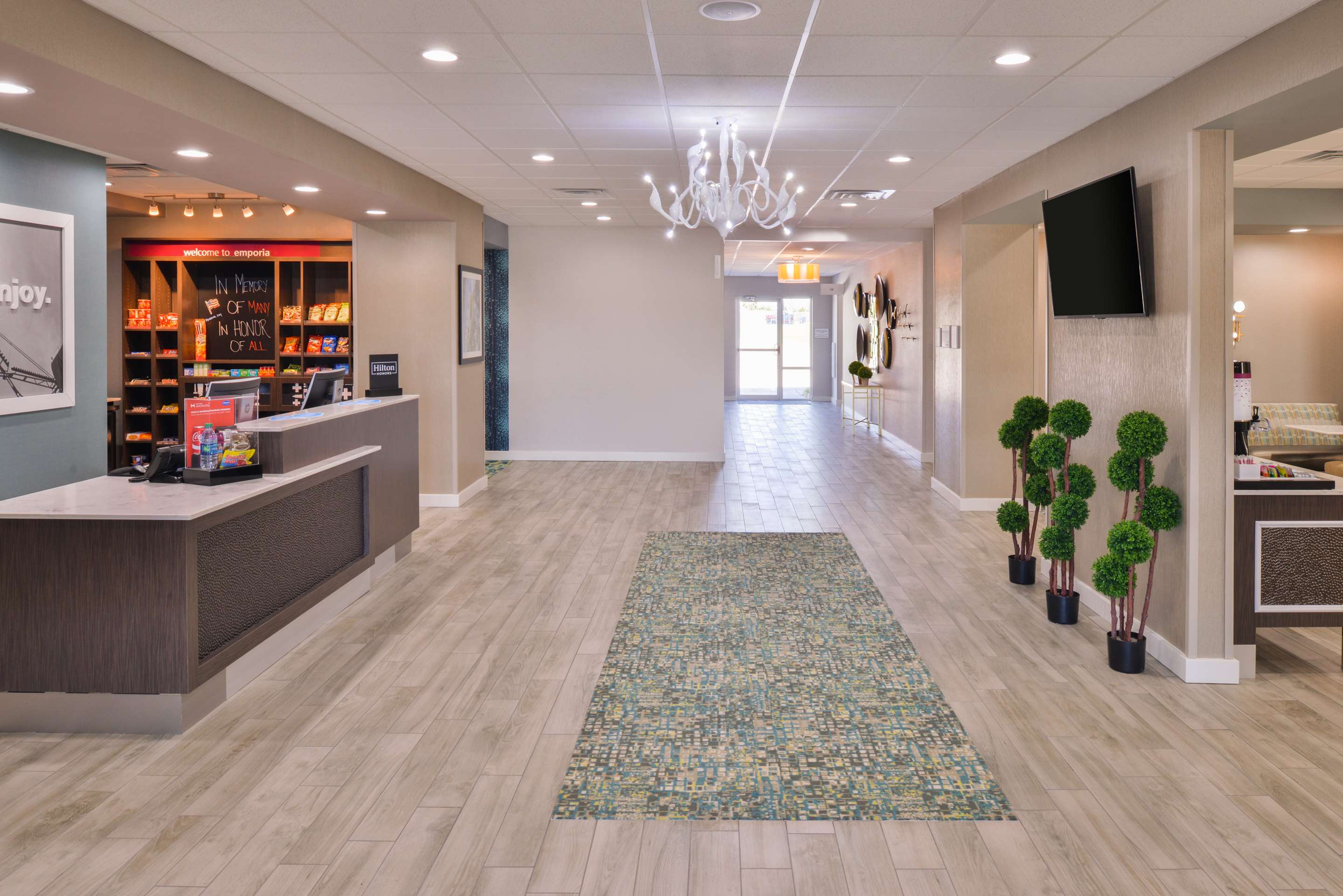Reception | Hampton Inn Emporia