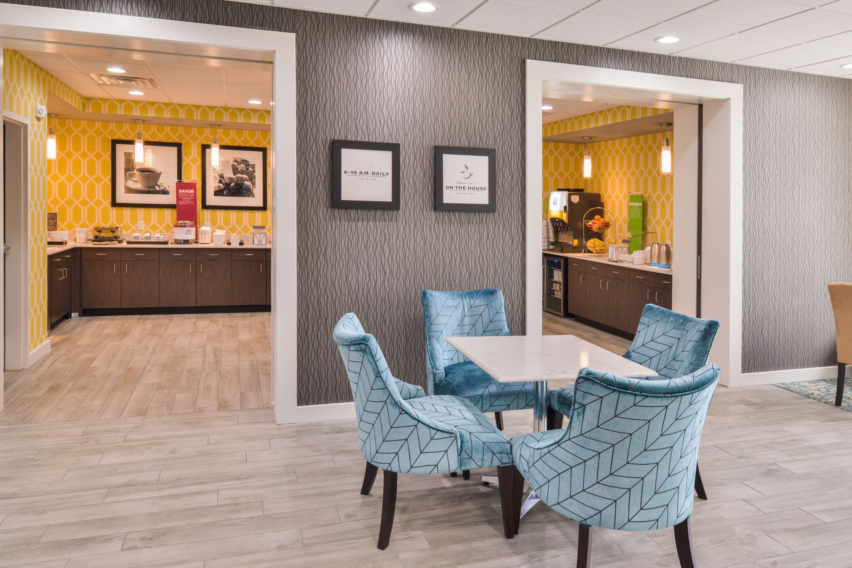 Lobby | Hampton Inn Emporia