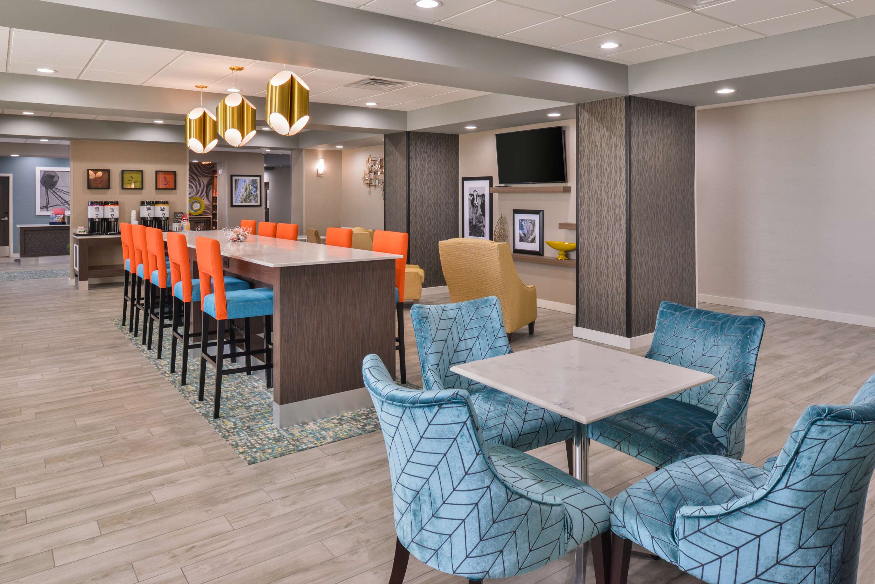 Lobby | Hampton Inn Emporia