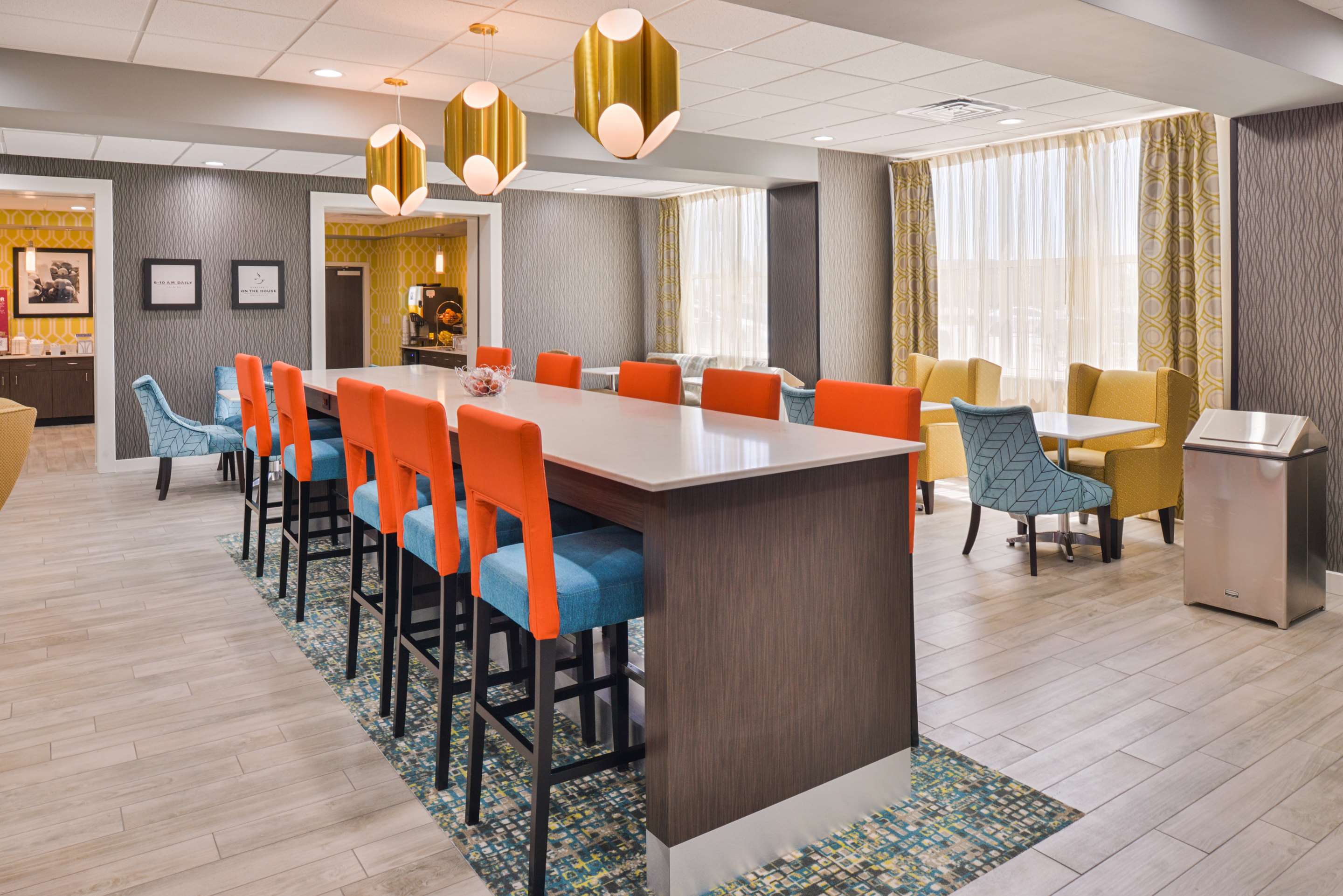 Lobby | Hampton Inn Emporia