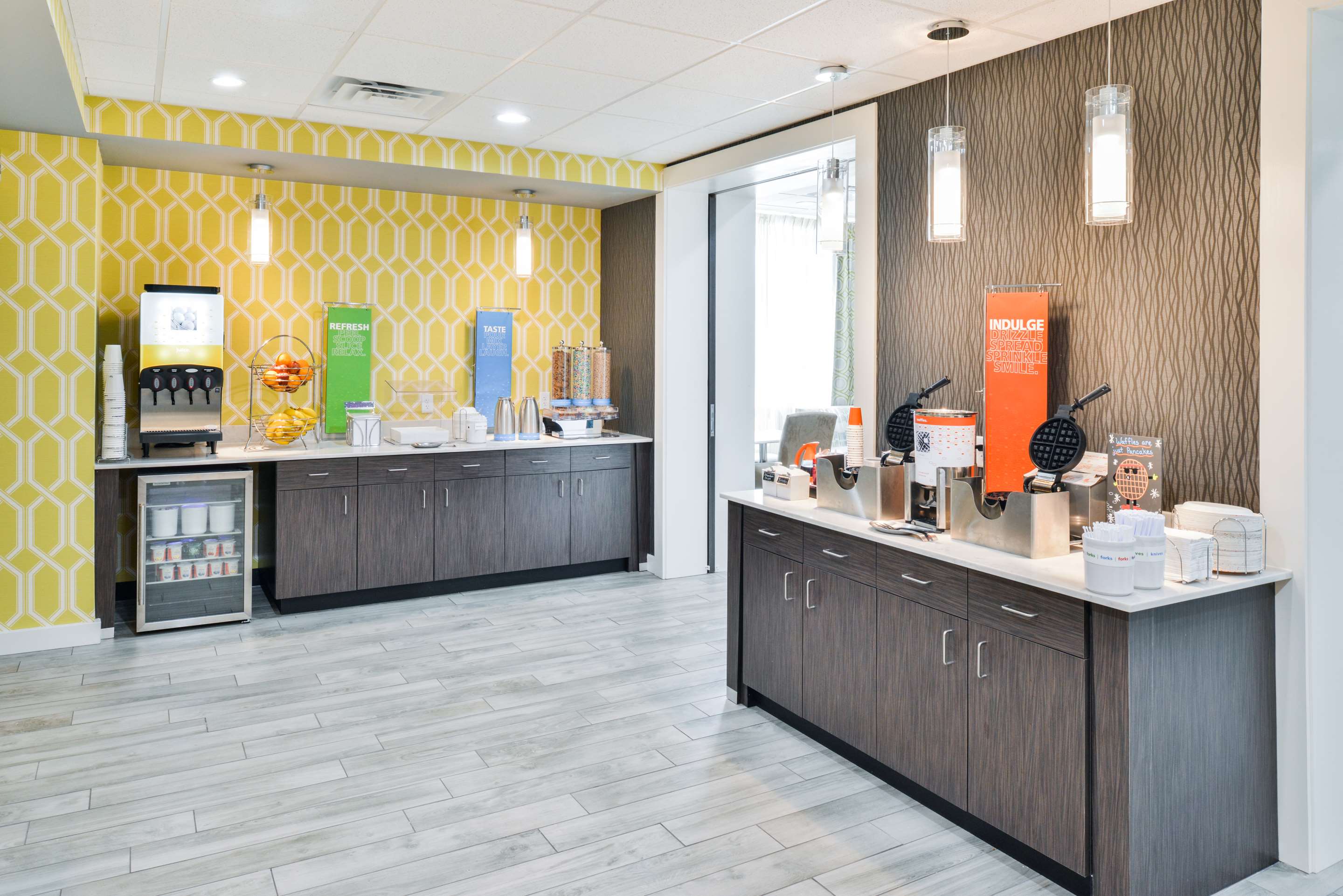 Restaurant | Hampton Inn Emporia