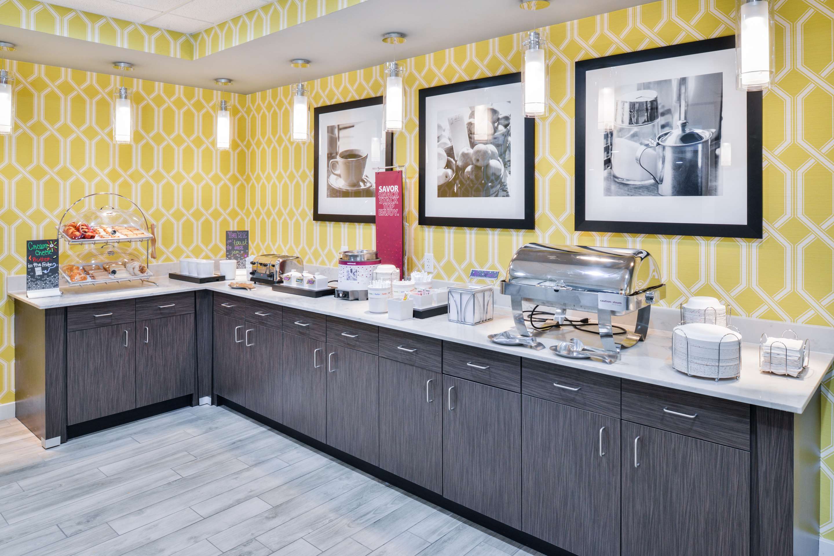 Restaurant | Hampton Inn Emporia