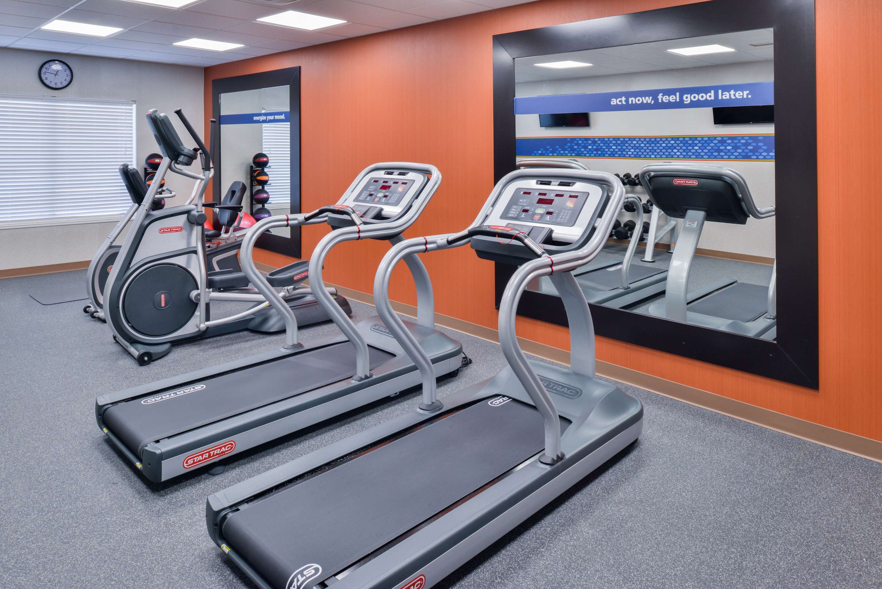 Health club fitness center gym | Hampton Inn Emporia
