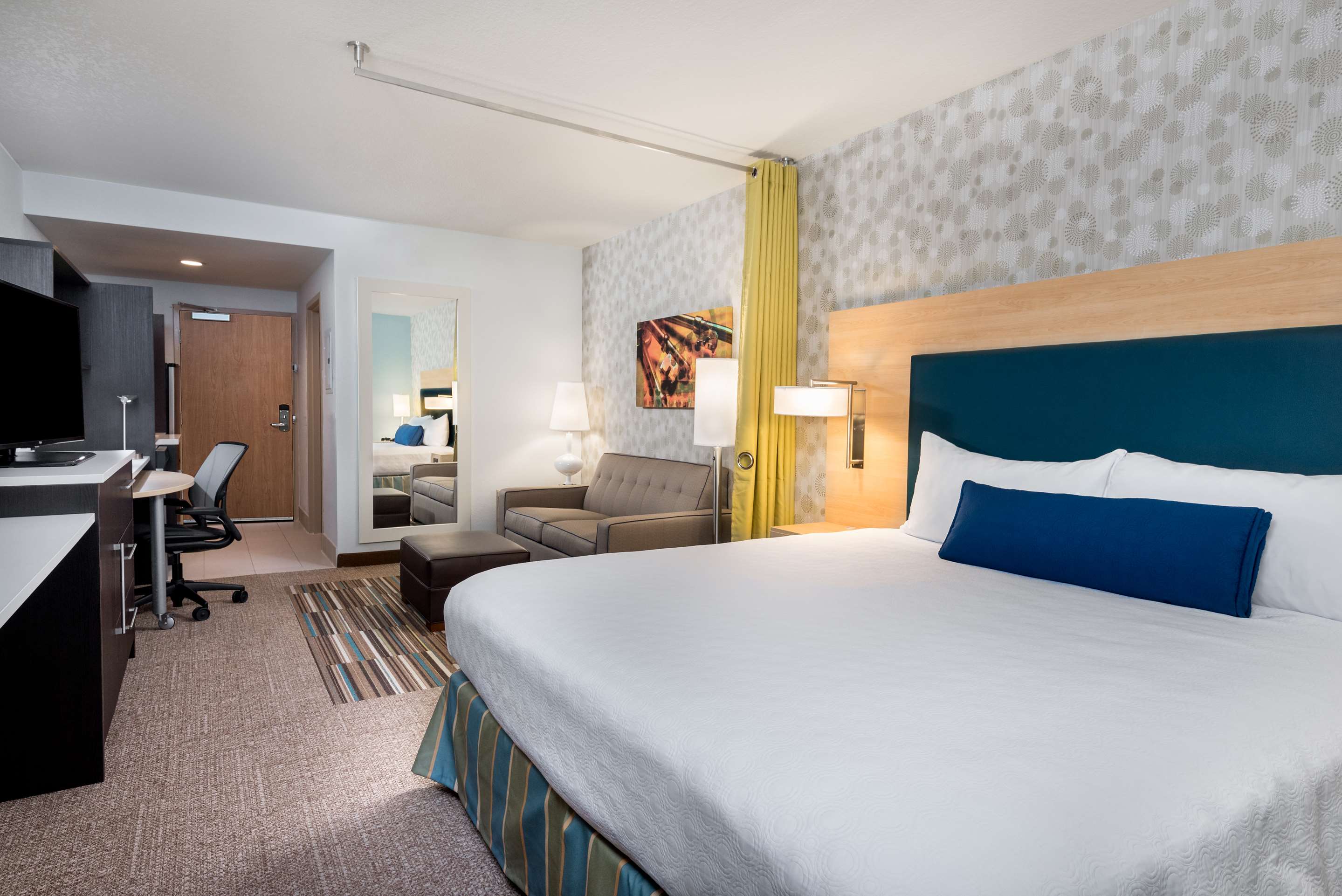 Guest room