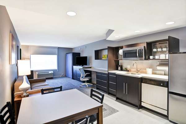  - Home2 Suites by Hilton Miramar - I-75, Exit 7