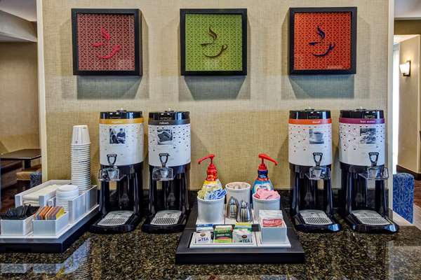 Restaurant - Hampton Inn Indianola