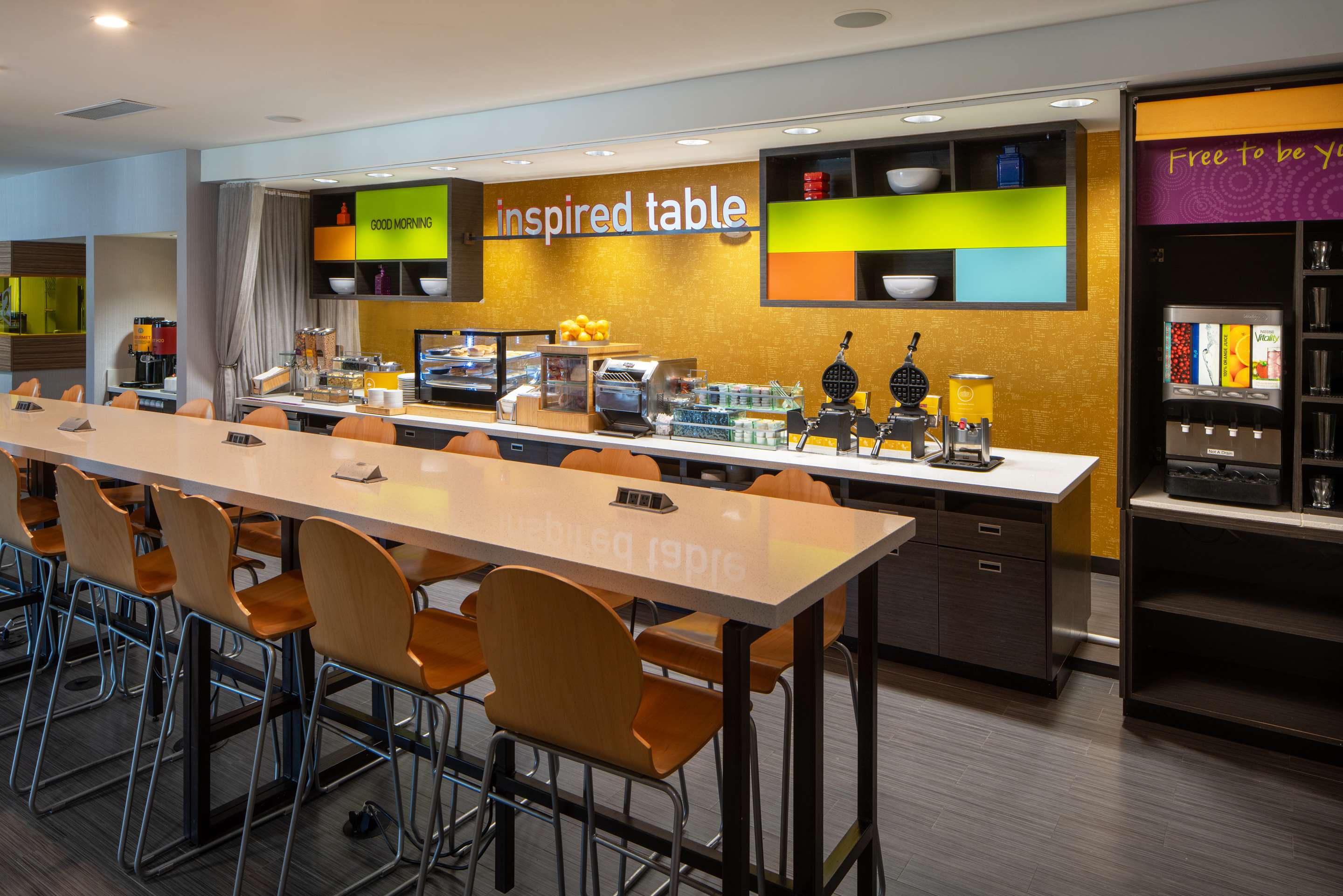 Breakfast Area | Home2 Suites by Hilton Gulfport I-10