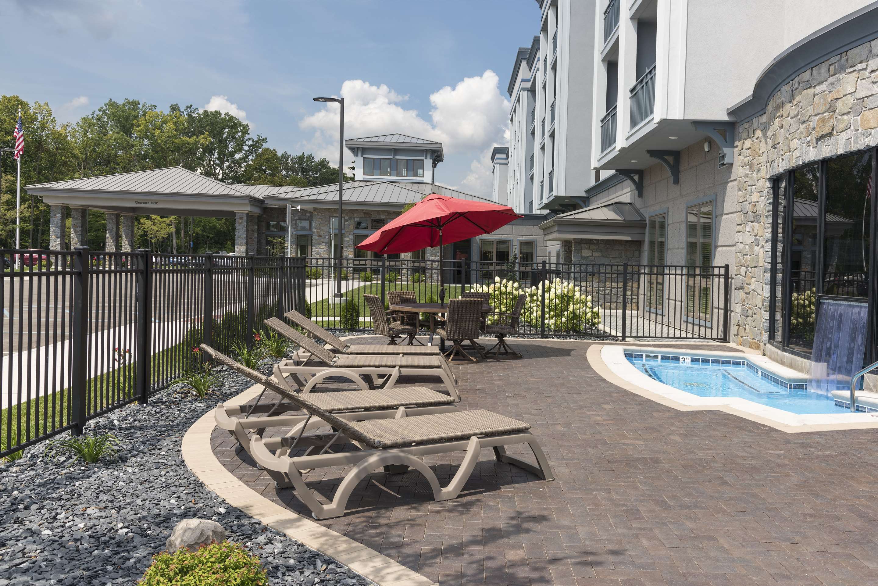 Pool | Hilton Garden Inn Grand Rapids East