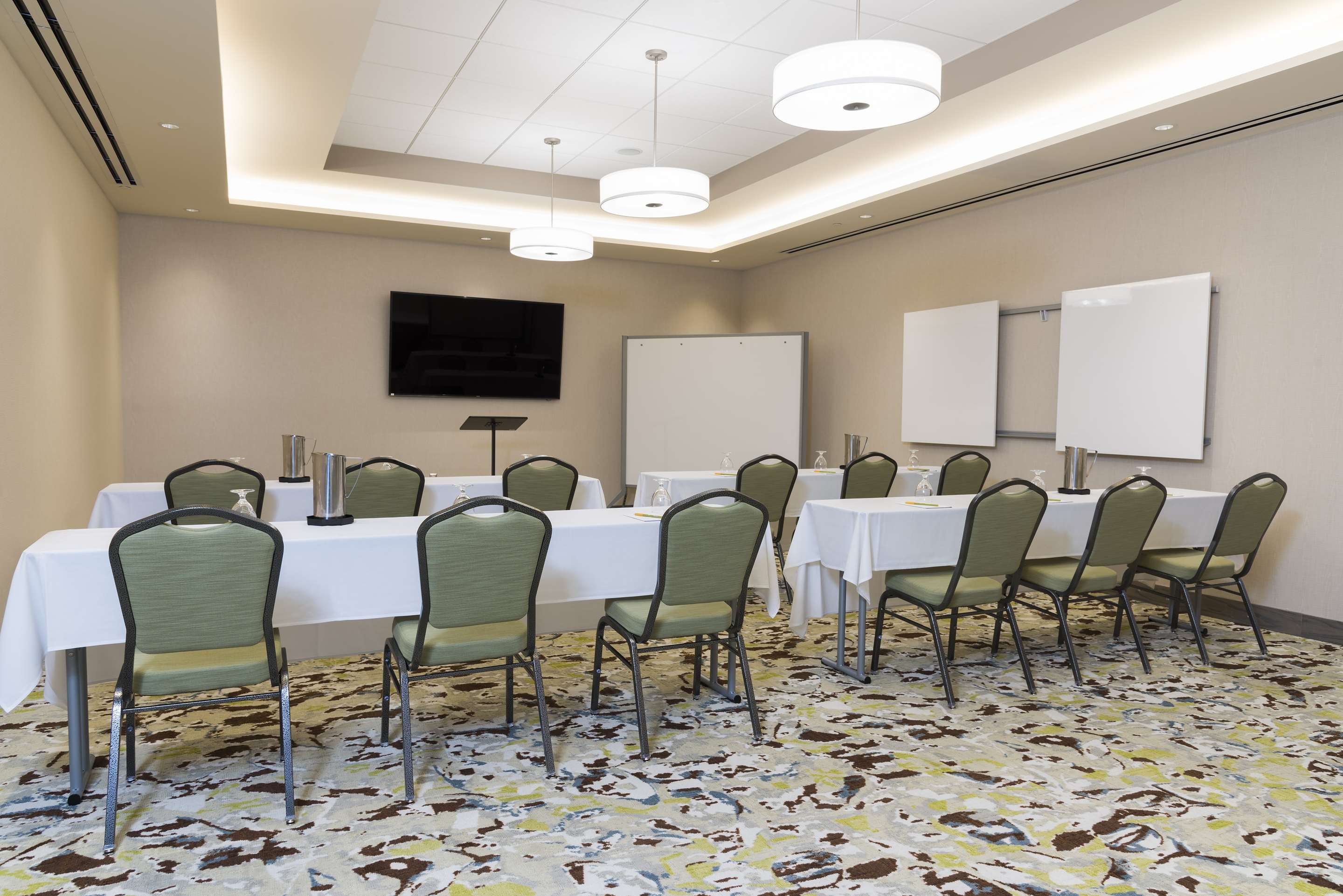 Meeting Room | Hilton Garden Inn Grand Rapids East