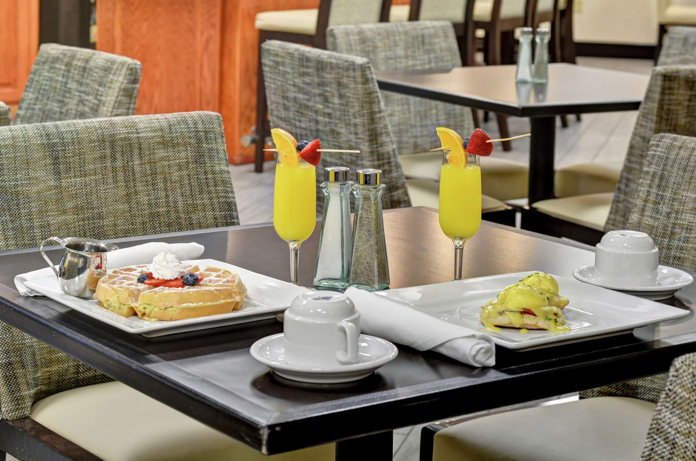 Restaurant | Doubletree by Hilton Hattiesburg, MS