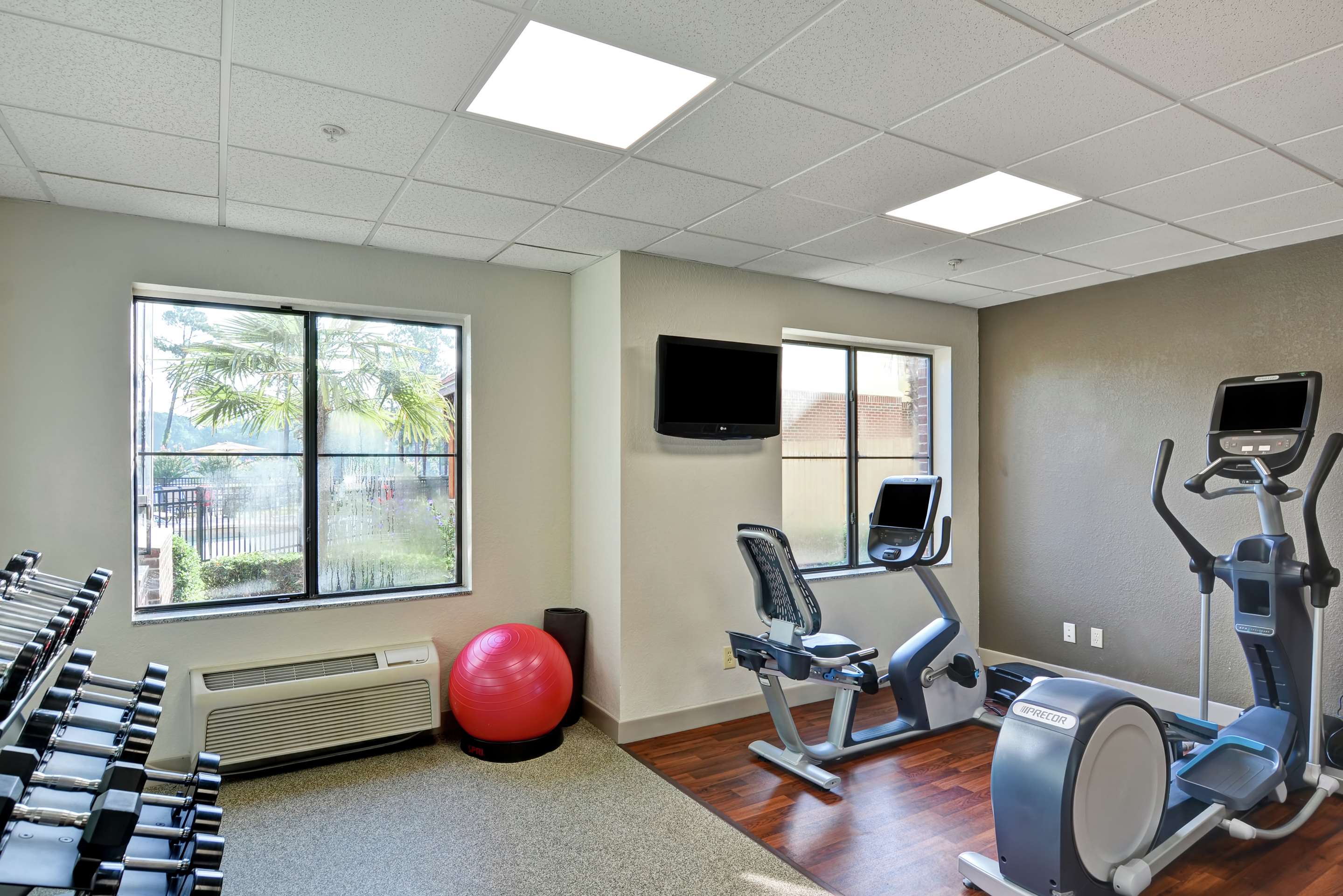 Health club fitness center gym | Doubletree by Hilton Hattiesburg, MS
